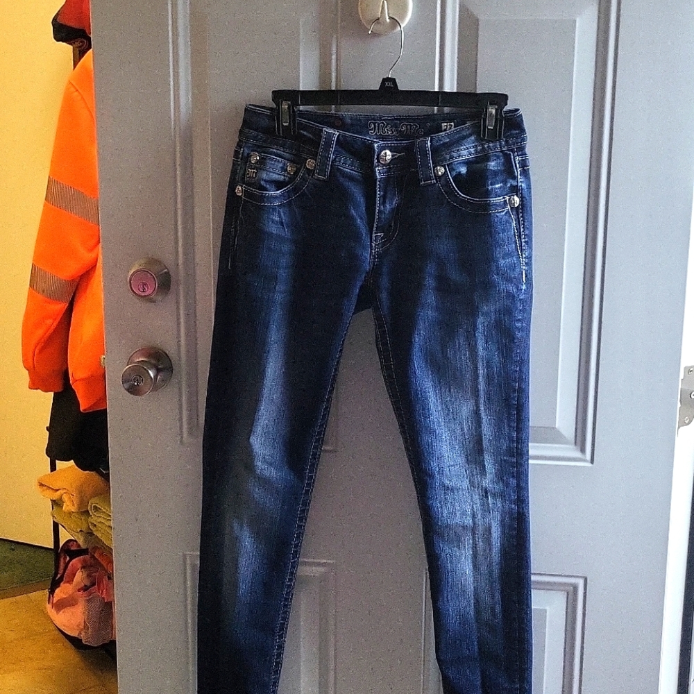 Miss Me style JV589956 Signature Skiinny embellished cross on back pockets 27